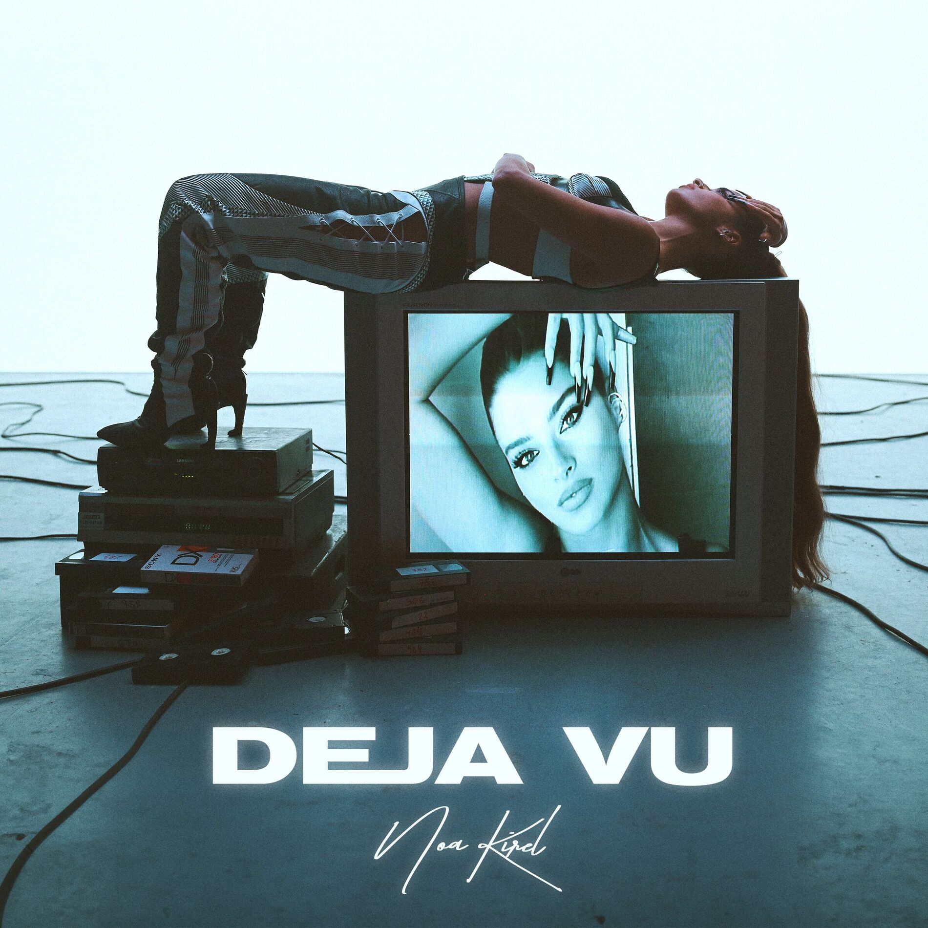 Album cover of DEJA VU