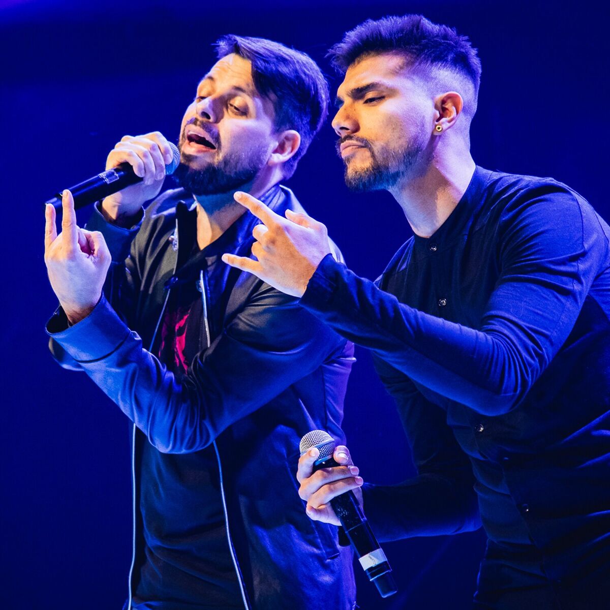 Album cover of Baile Con Amigos, Vol. 1: Respetemos el Duelo / La Díficil