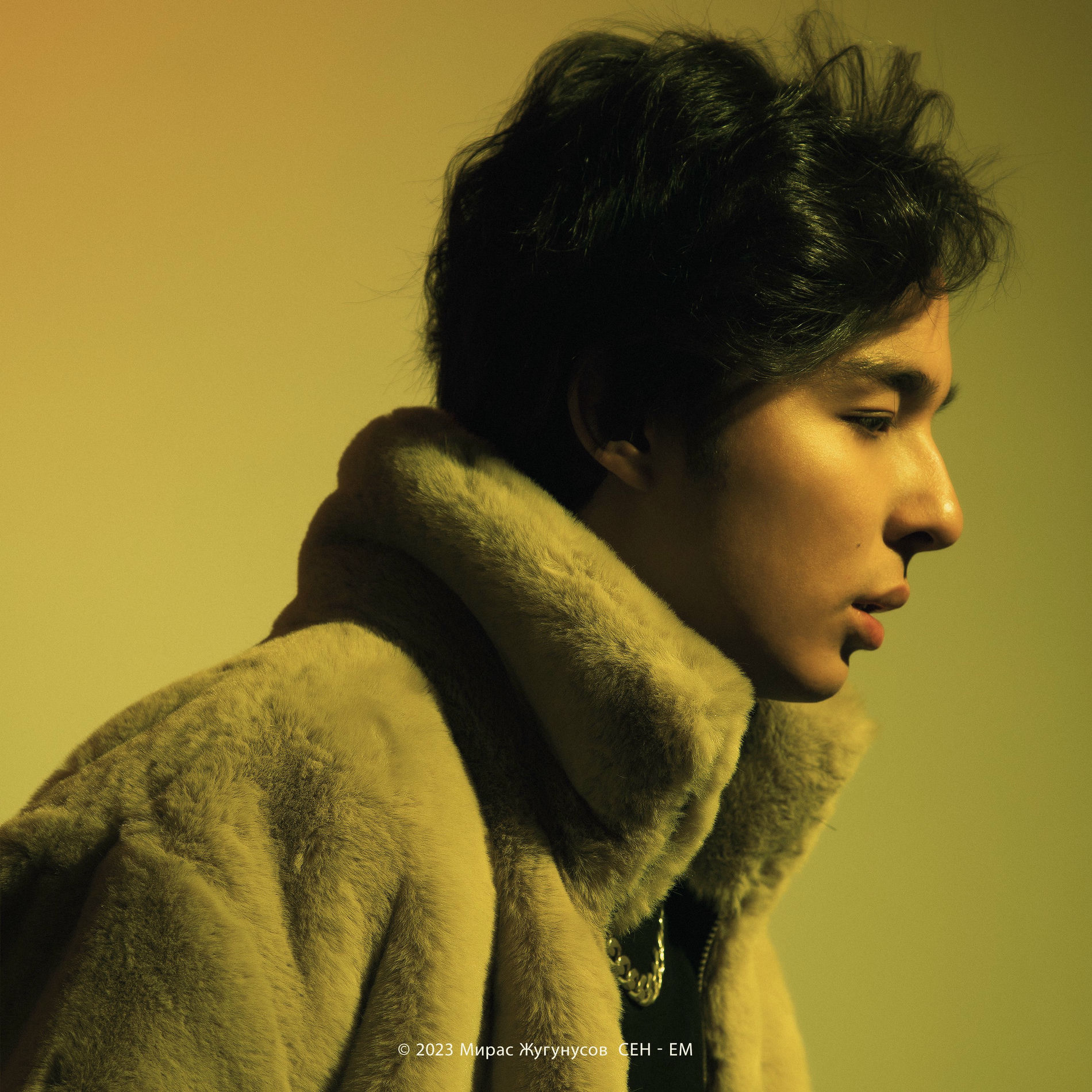 Жеке онлайн порно жұлдызы әйеліне досымен үшеулік жасауды ұсынды. Простоквашенодан үш адамның порнографиялық суреттерін қараңыз