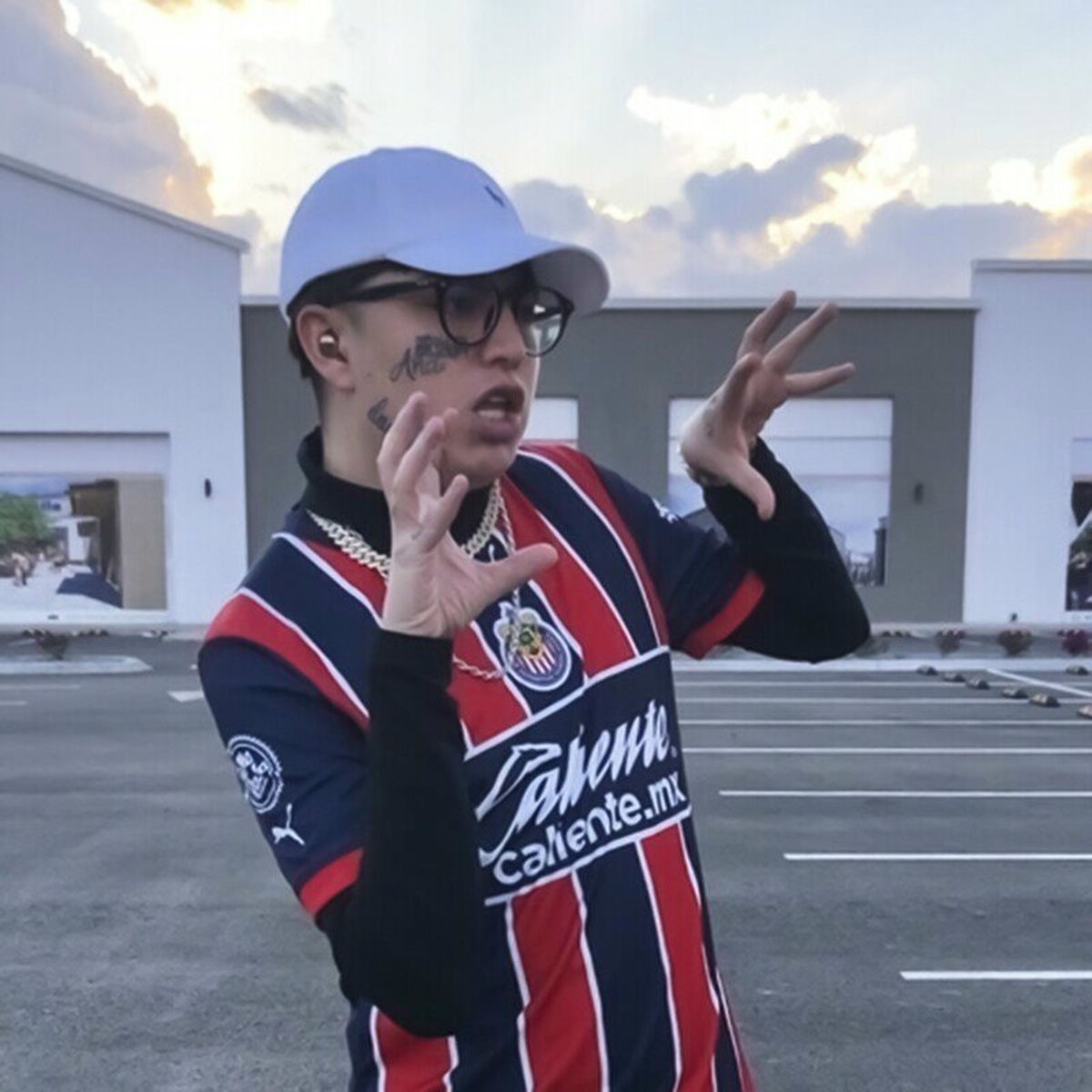 Album cover of LAS QUE NO TIENEN PAPÁ
