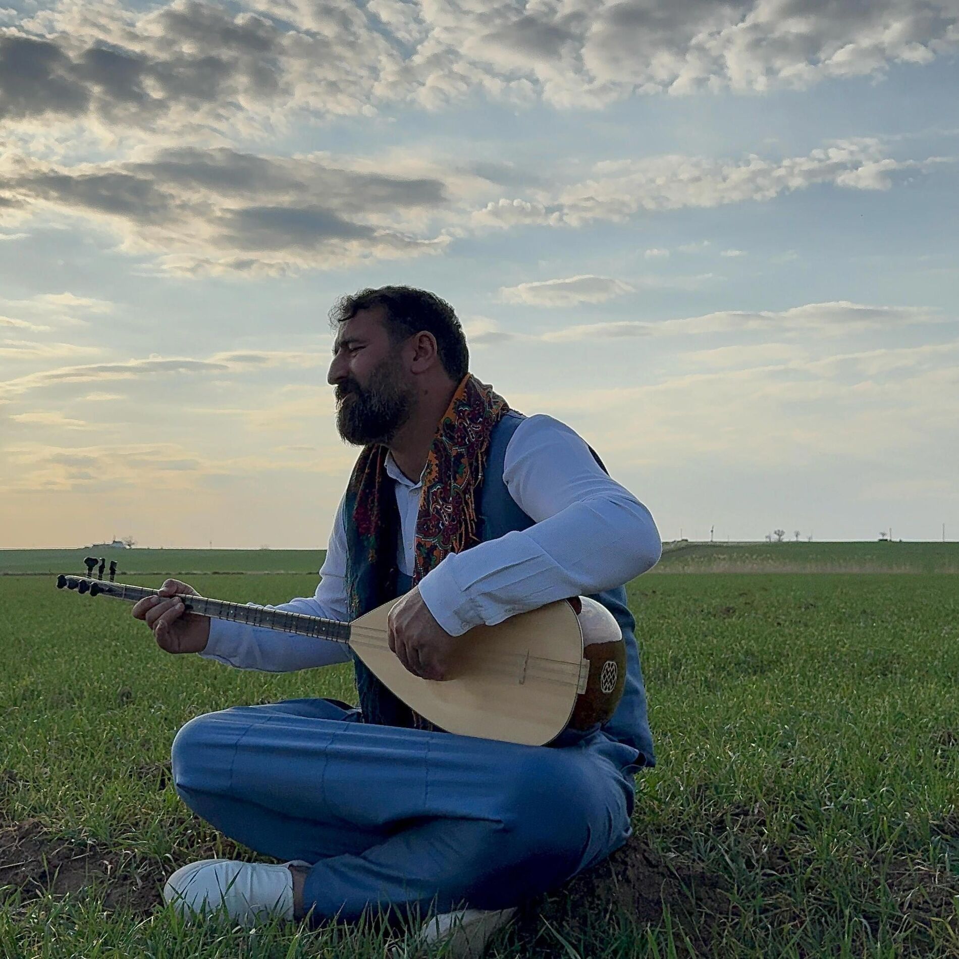 Album cover of Tarîya Êvarê