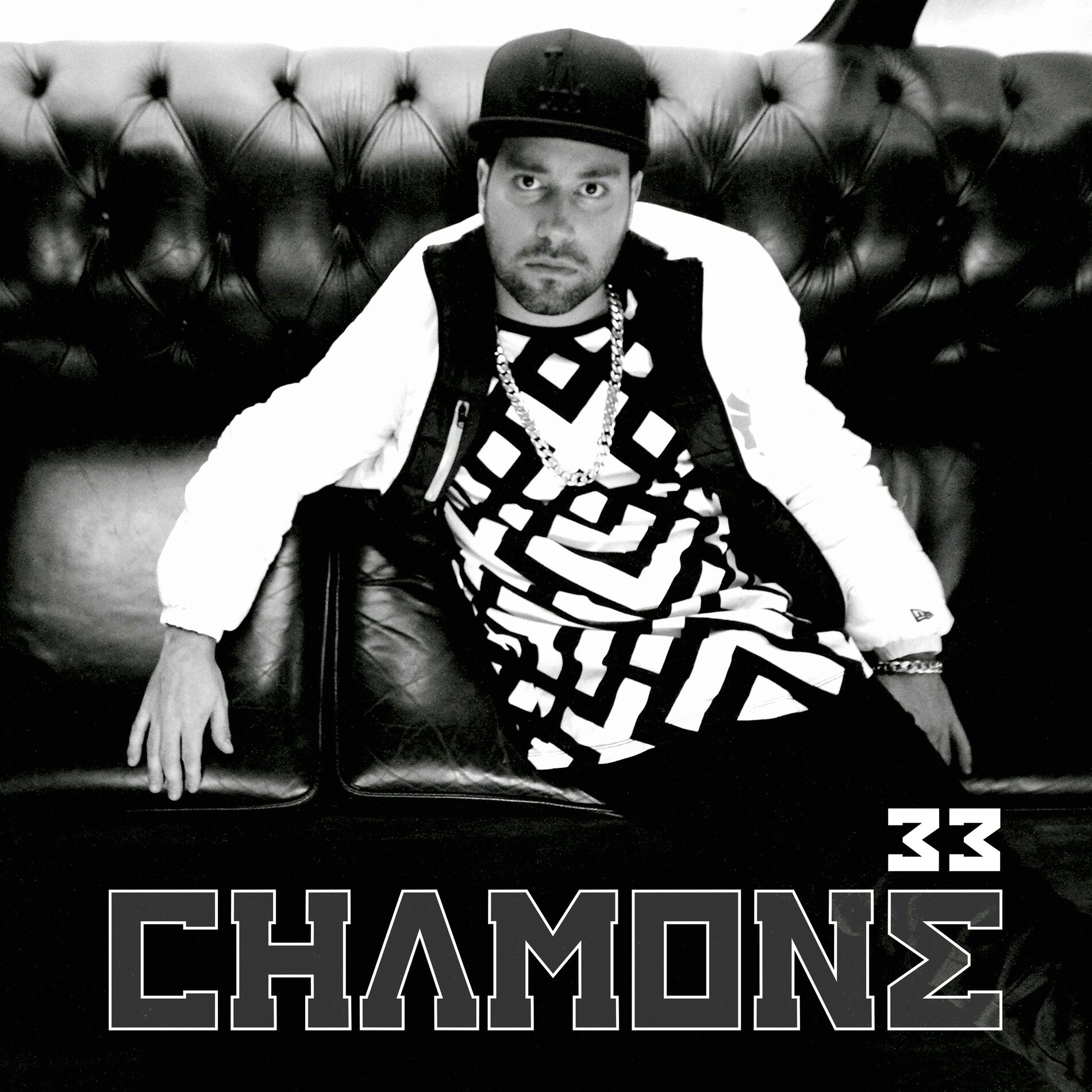 Album cover of 33