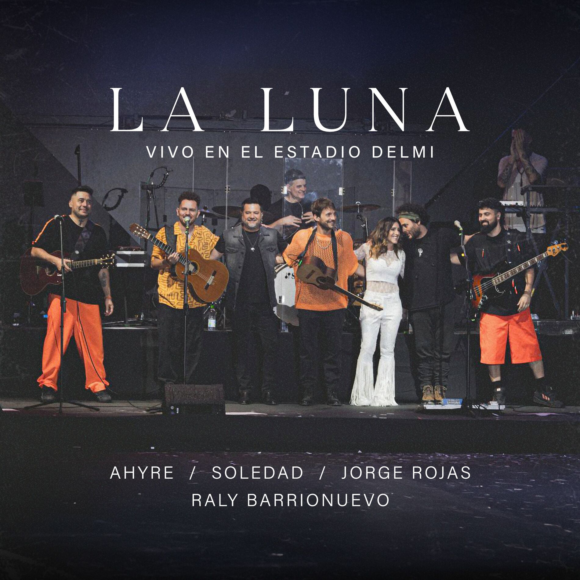 Album cover of LA LUNA (En Vivo Estadio Delmi)