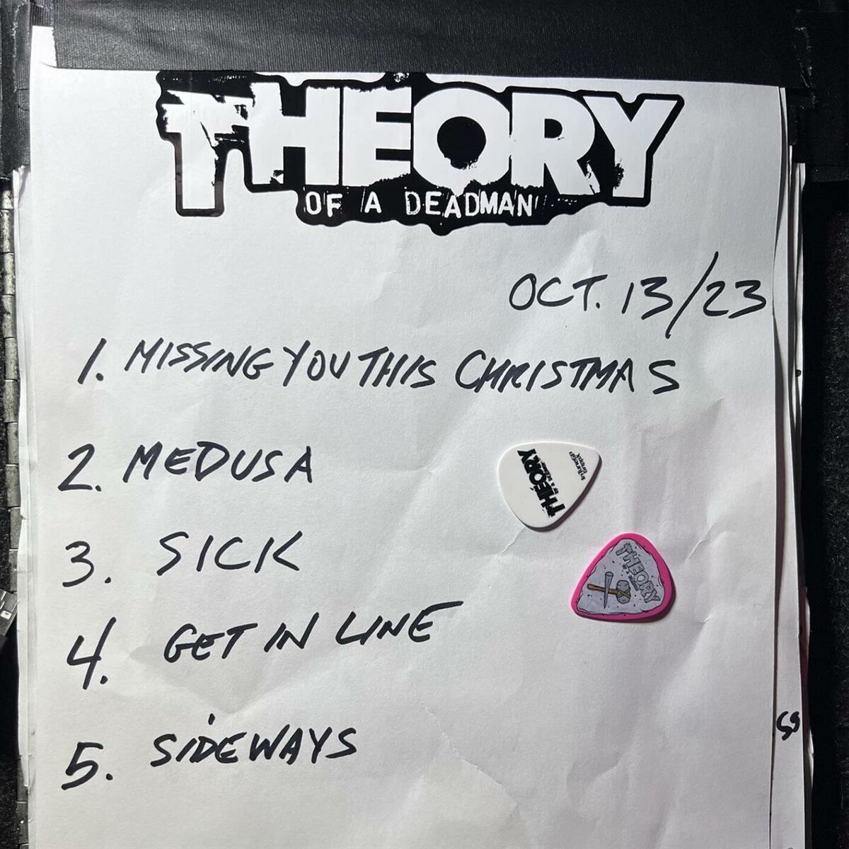 Album cover of Theory of a Deadman on Tour: Holiday Edition