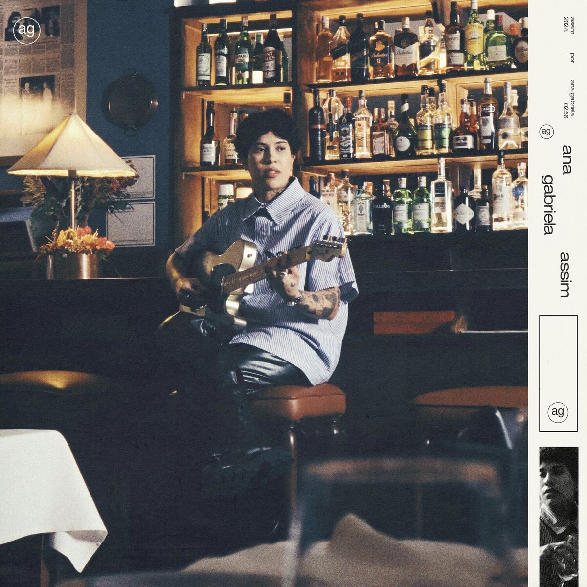 Album cover of assim