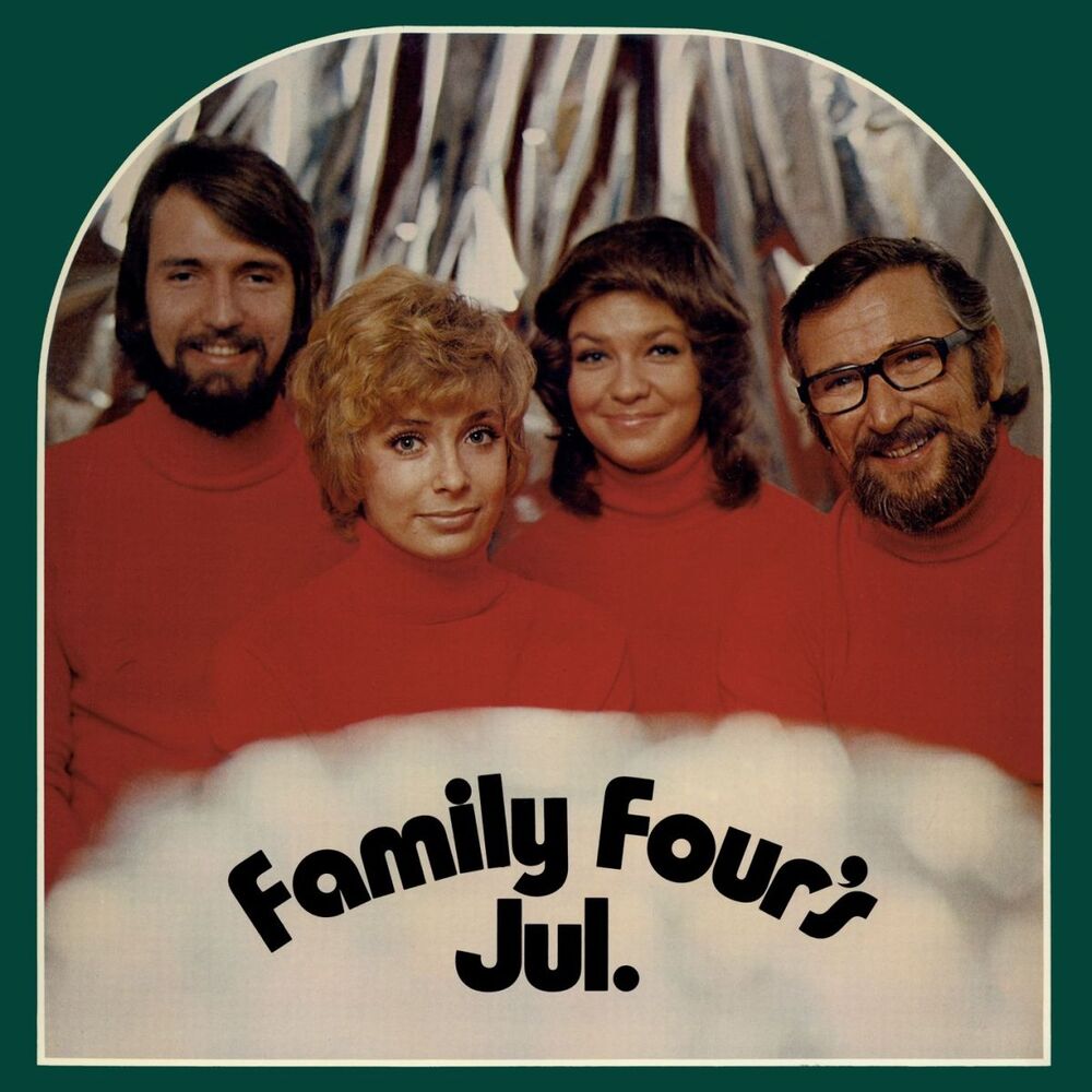Picture of Family Four's jul