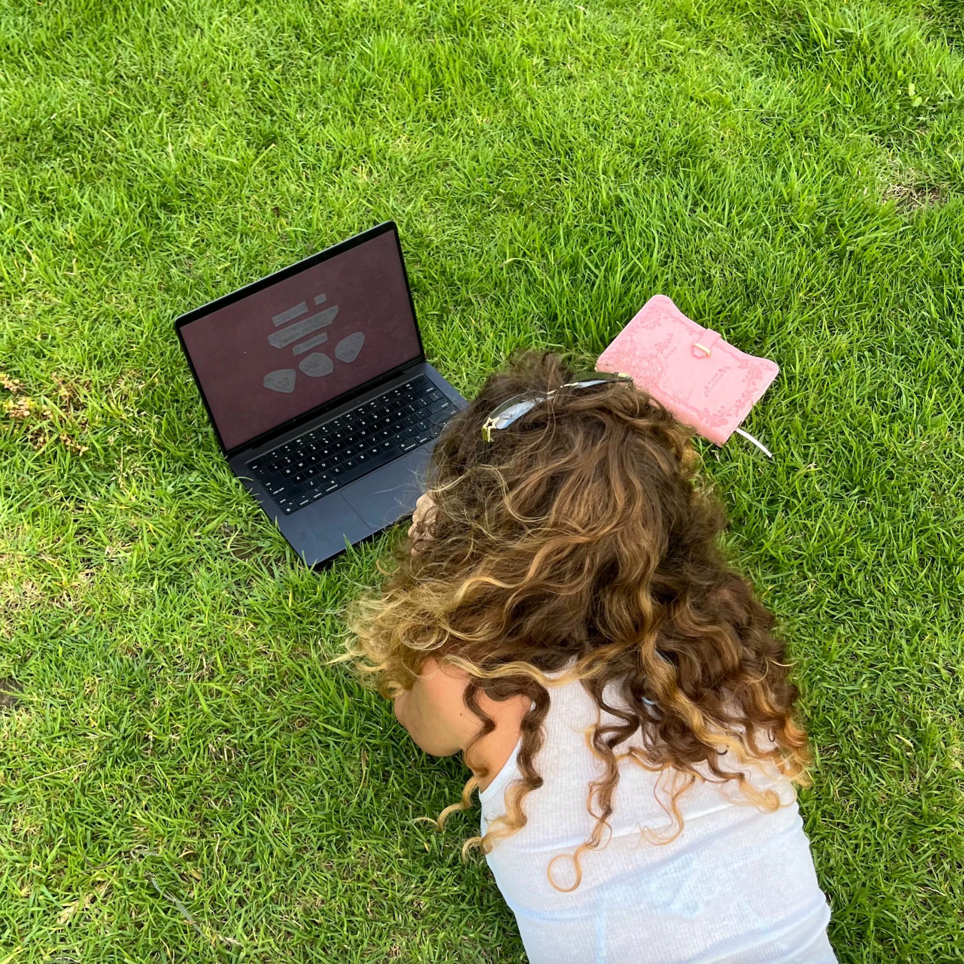 Album cover of r8myboyfriend [patent pending]