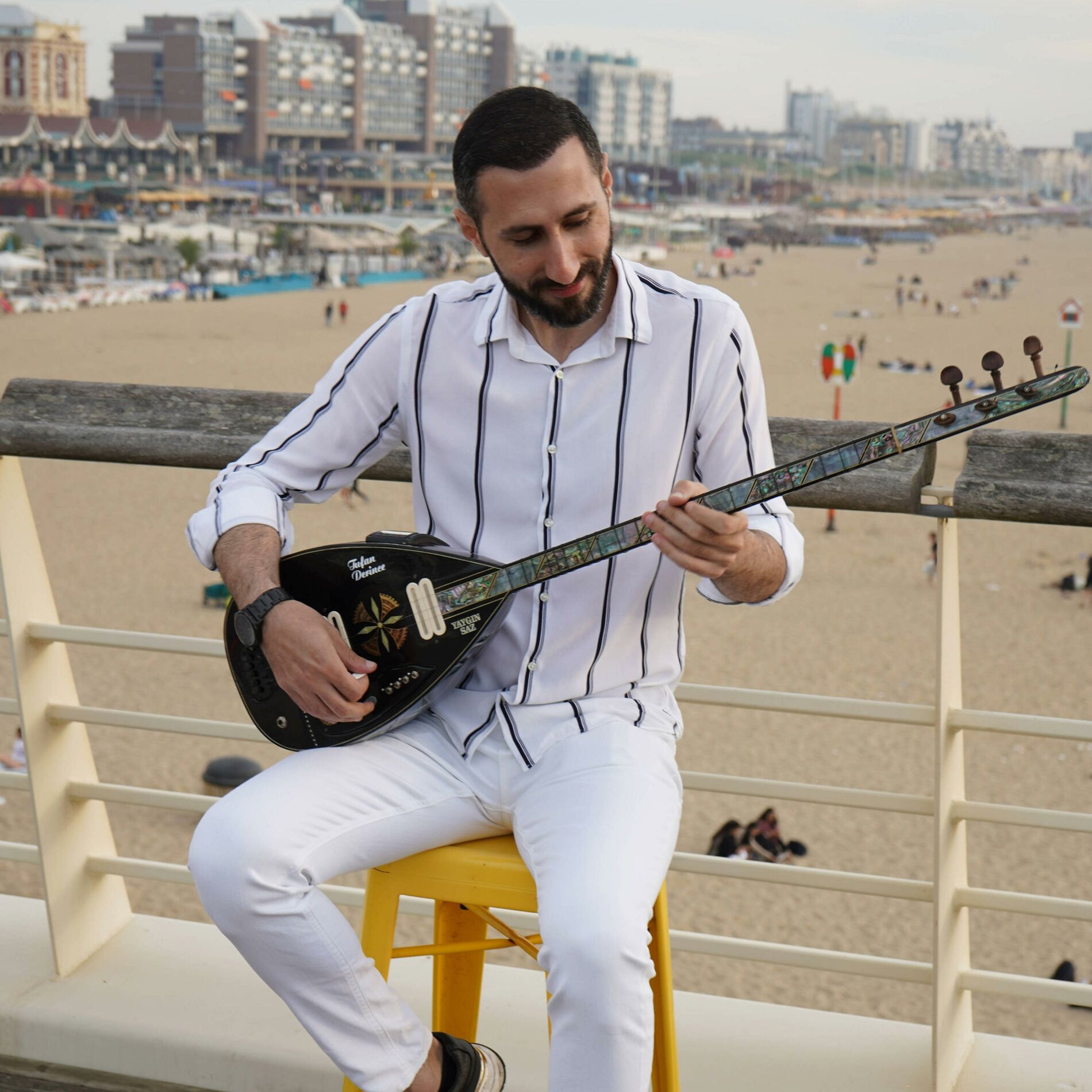 Album cover of Paris Yaniyor Grani