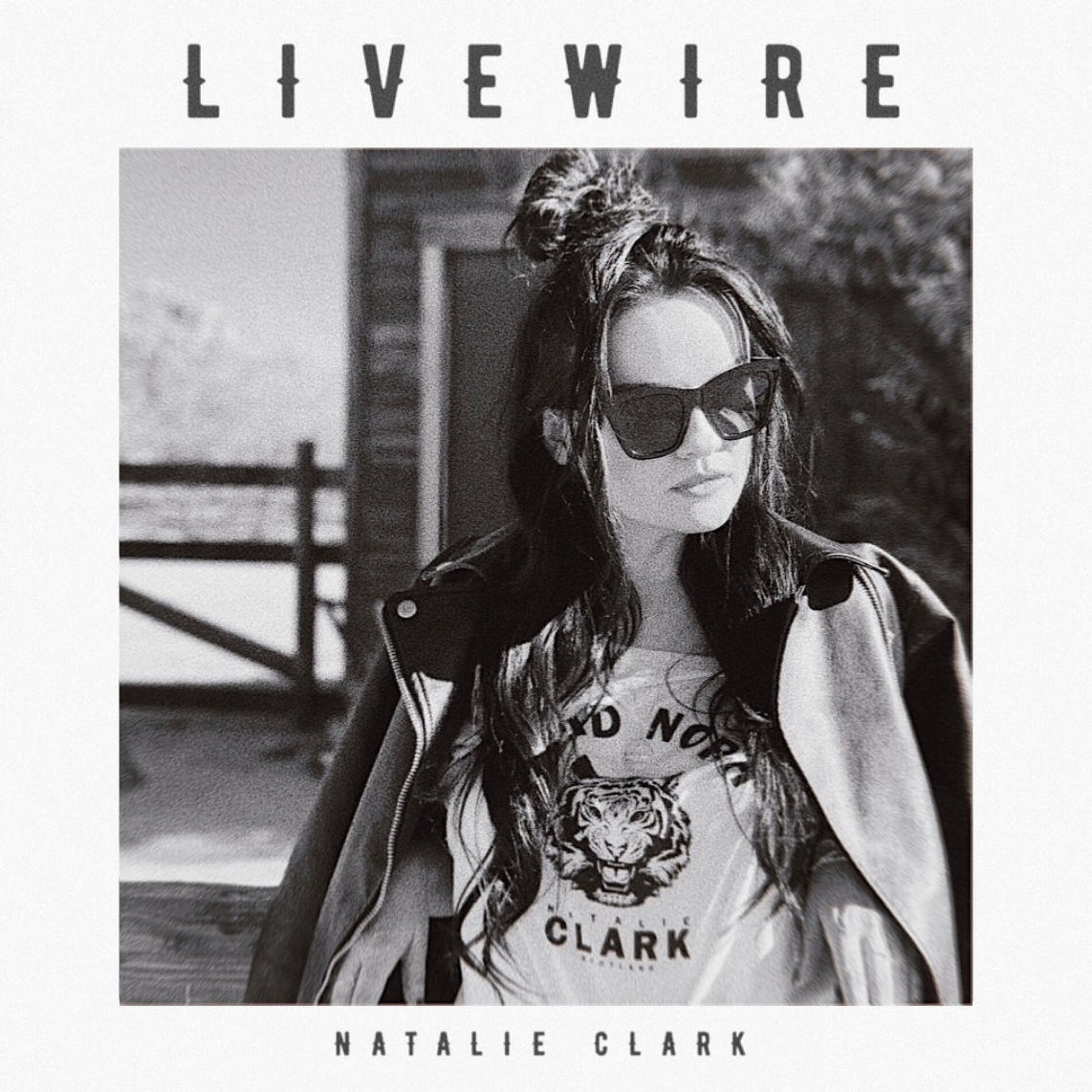 Album cover of Livewire