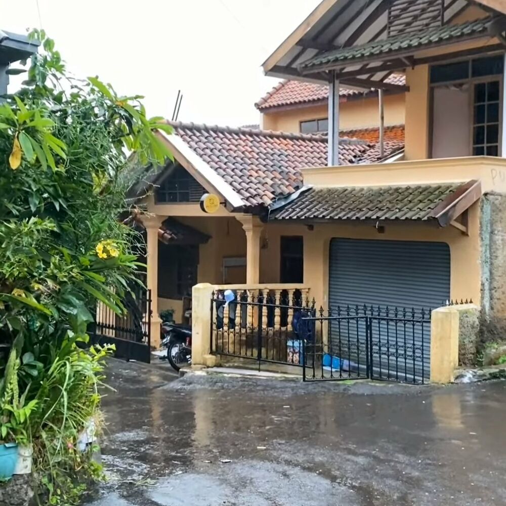 Picture of The Rain in the Village Is So Refreshing