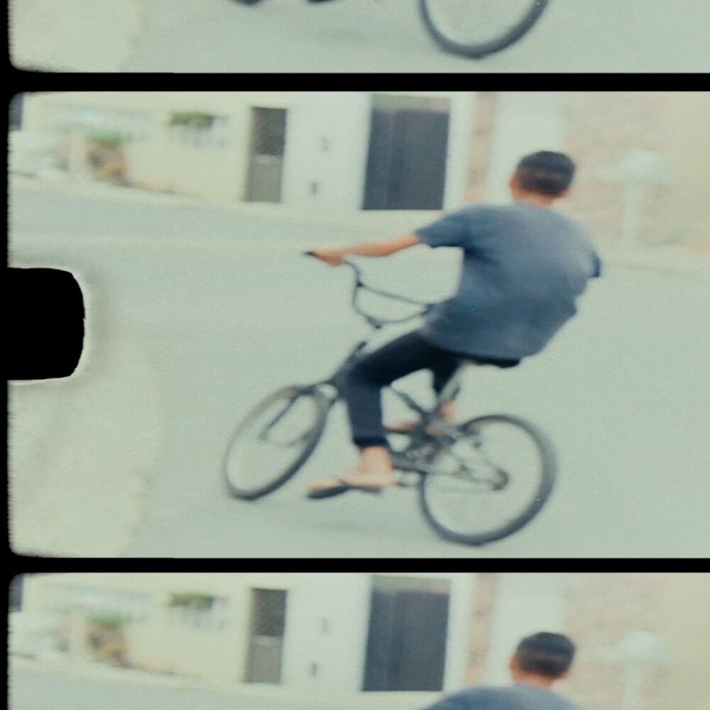 Picture of Em Outra