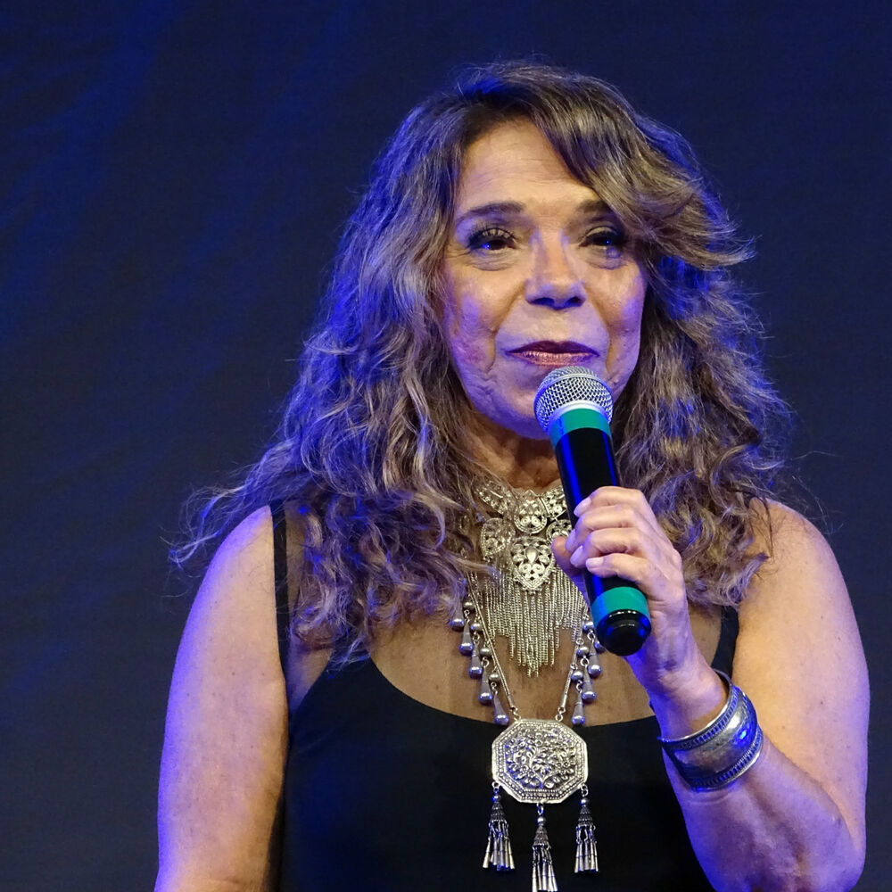 Picture of Sendo Filha de Quem Sou (ao Vivo)