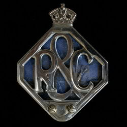 Cover of Raiding the Vaults