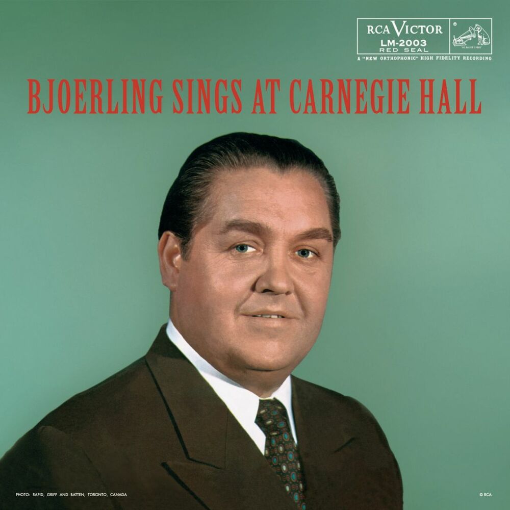 Picture of Björling sings at Carnegie Hall