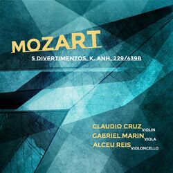 Cover of Mozart: 5 Divertimentos, K. Anh. 299/439b