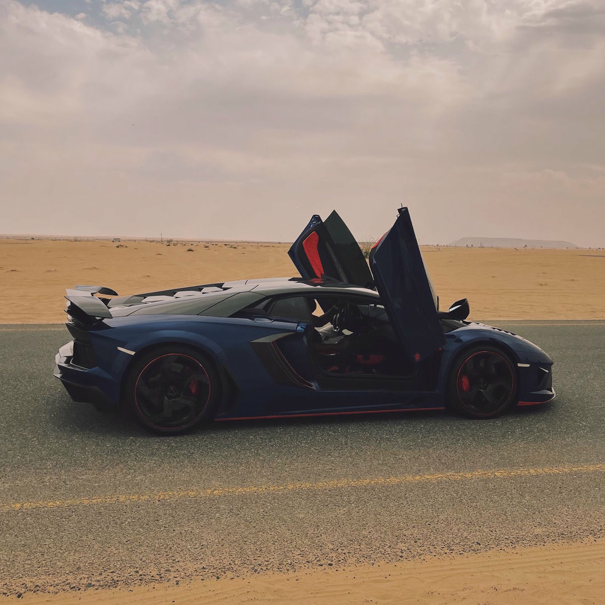 Album cover of Синий Lamborghini (remix by Dan Korshunov)