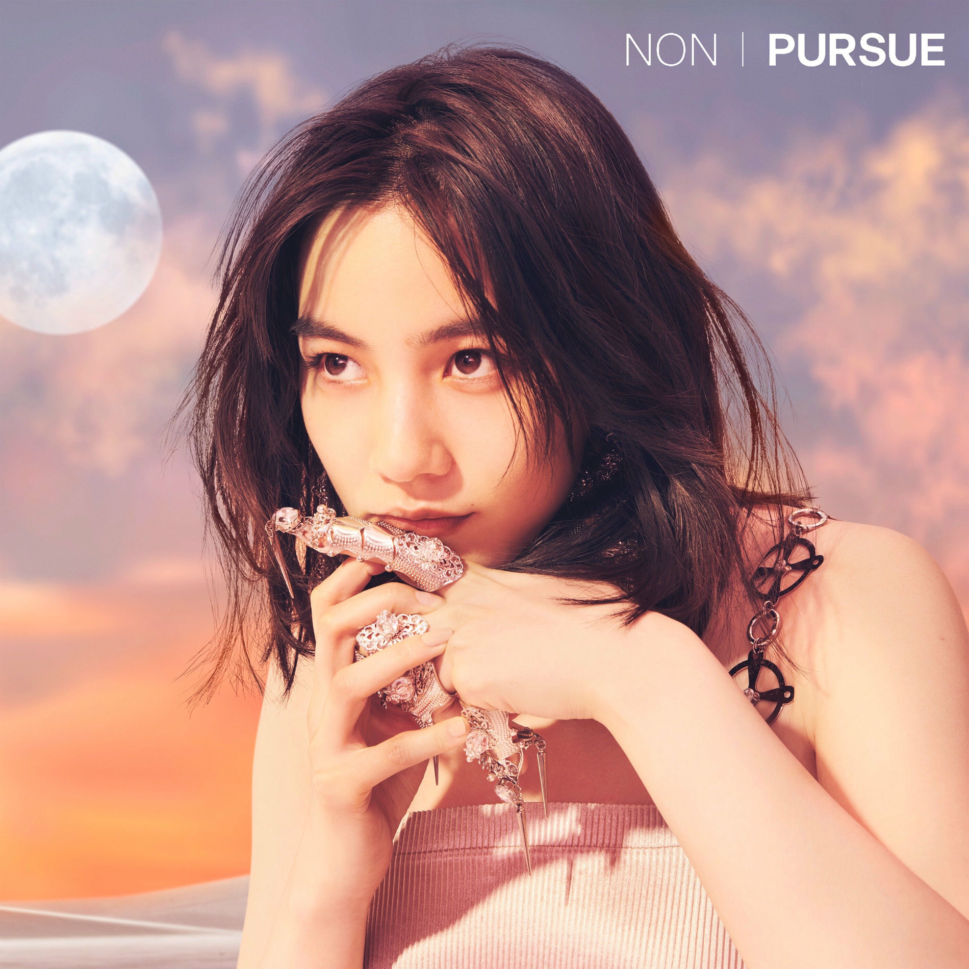 のん: アルバム、曲、コンサート | Deezer