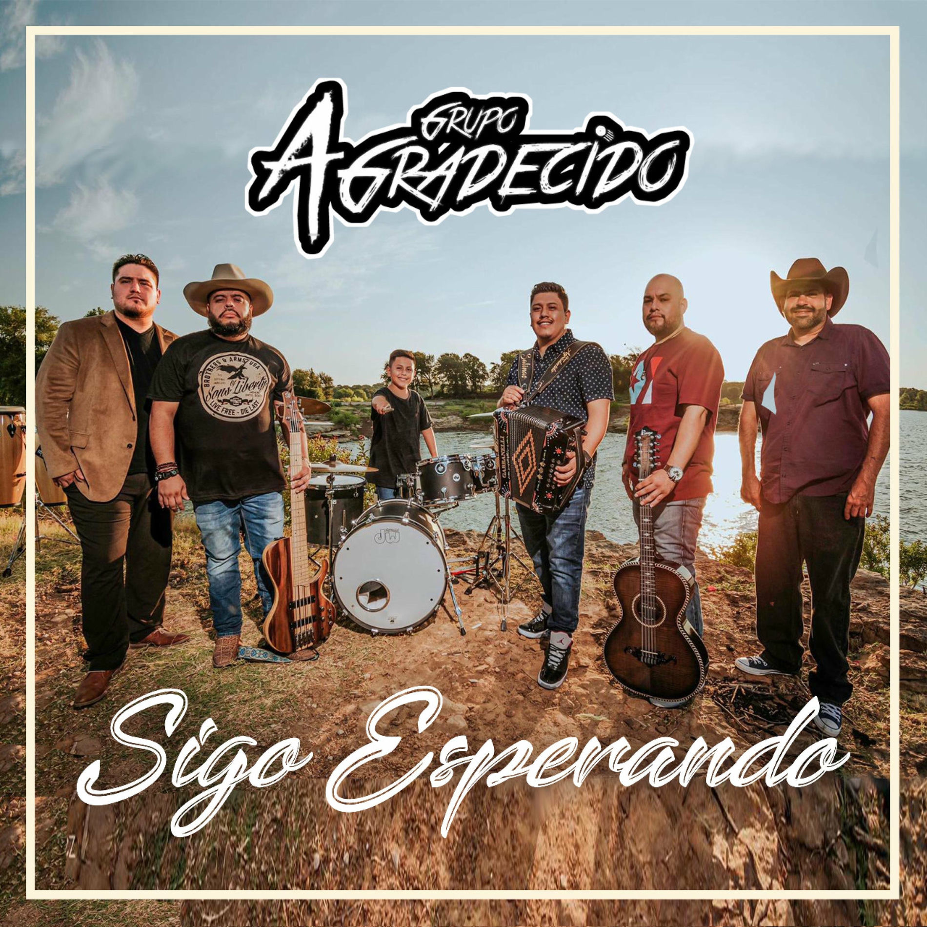 Album cover of Sigo Esperando (feat. Grupo Linaje)