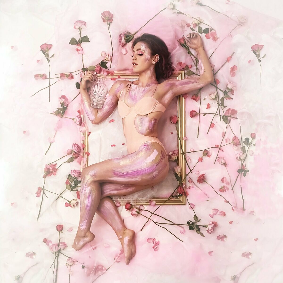 Album cover of She Gets The Flowers