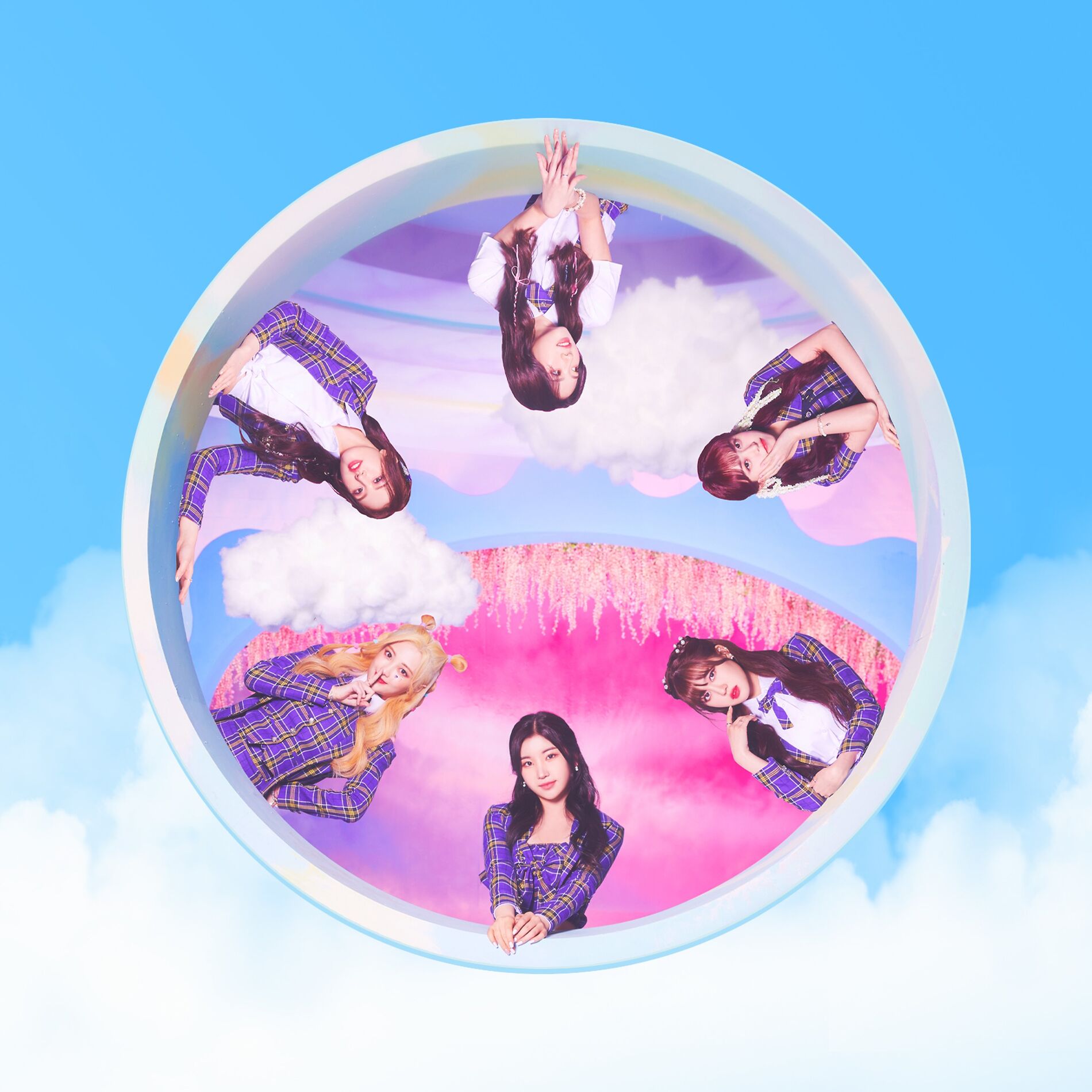 1st Mini Album: ++【限定盤】 (A-VER.) : LOONA (今月の少女