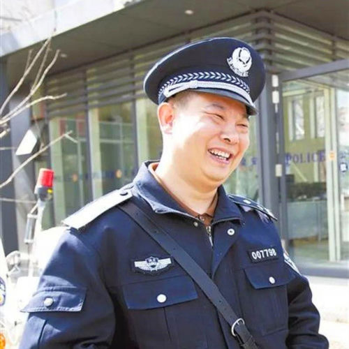民警老吕