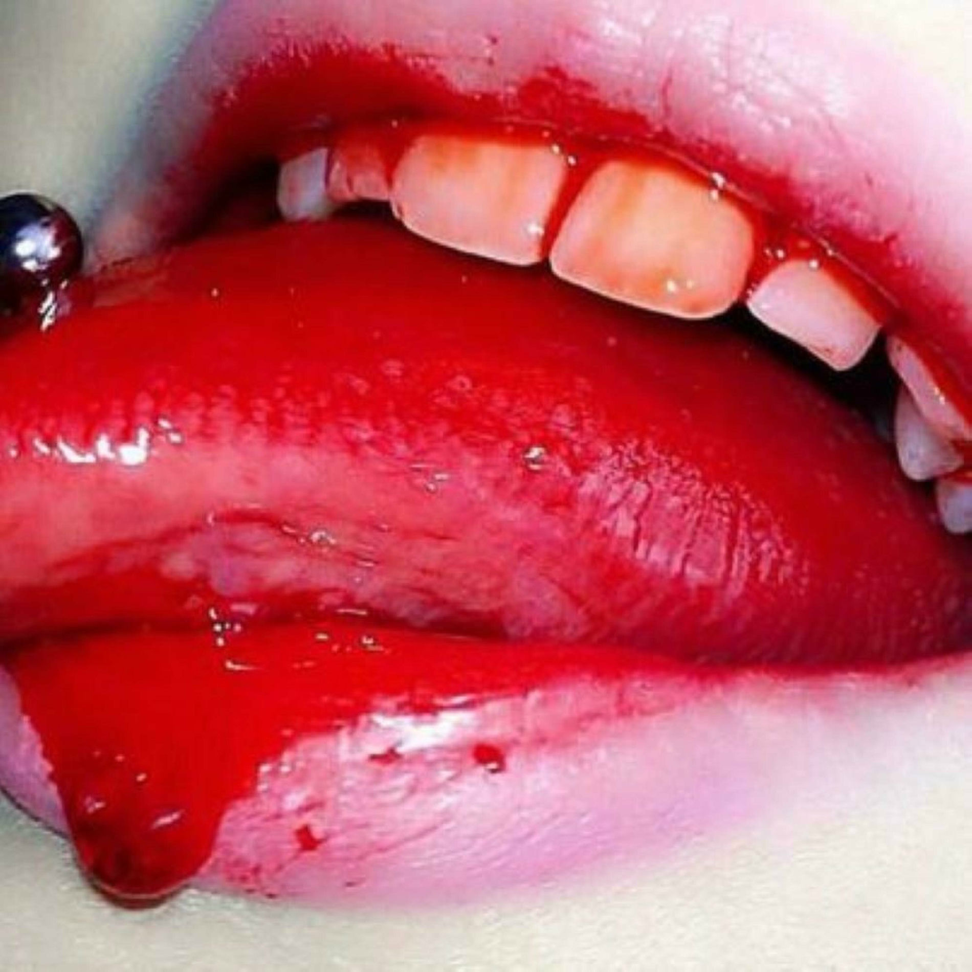 he Remind$ Me Of Porno - Pocomota | Deezer