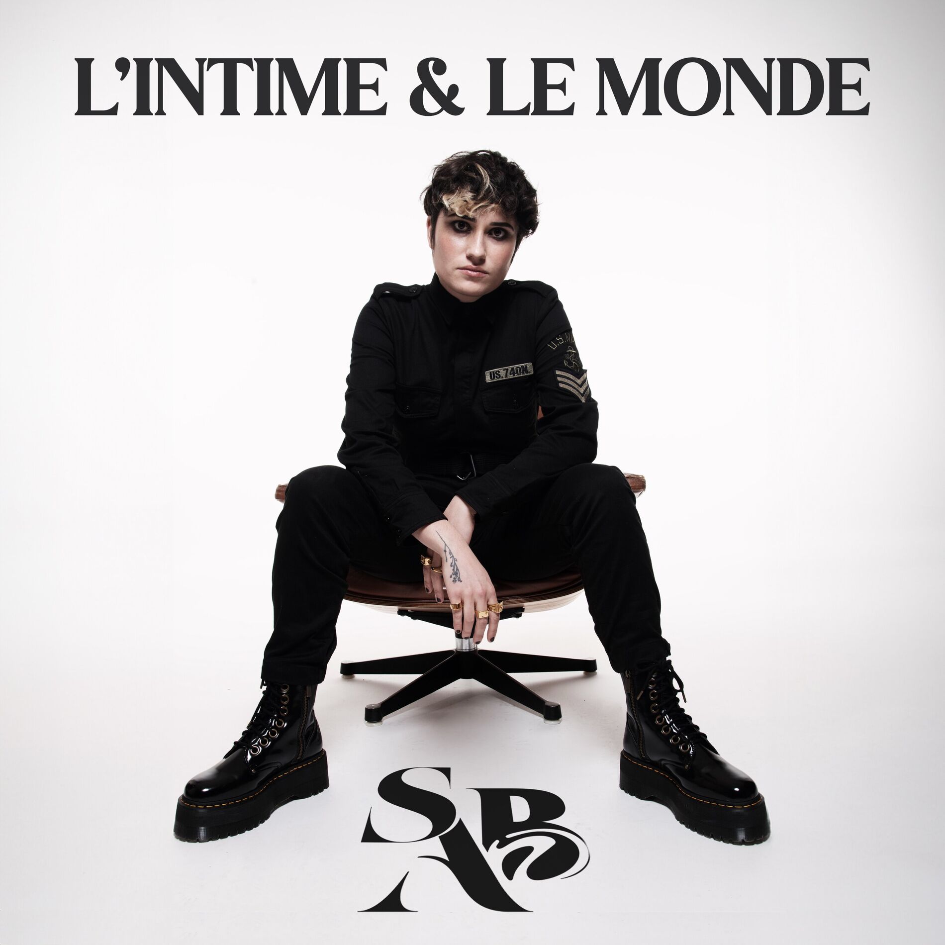 Album cover of L'intime & le monde