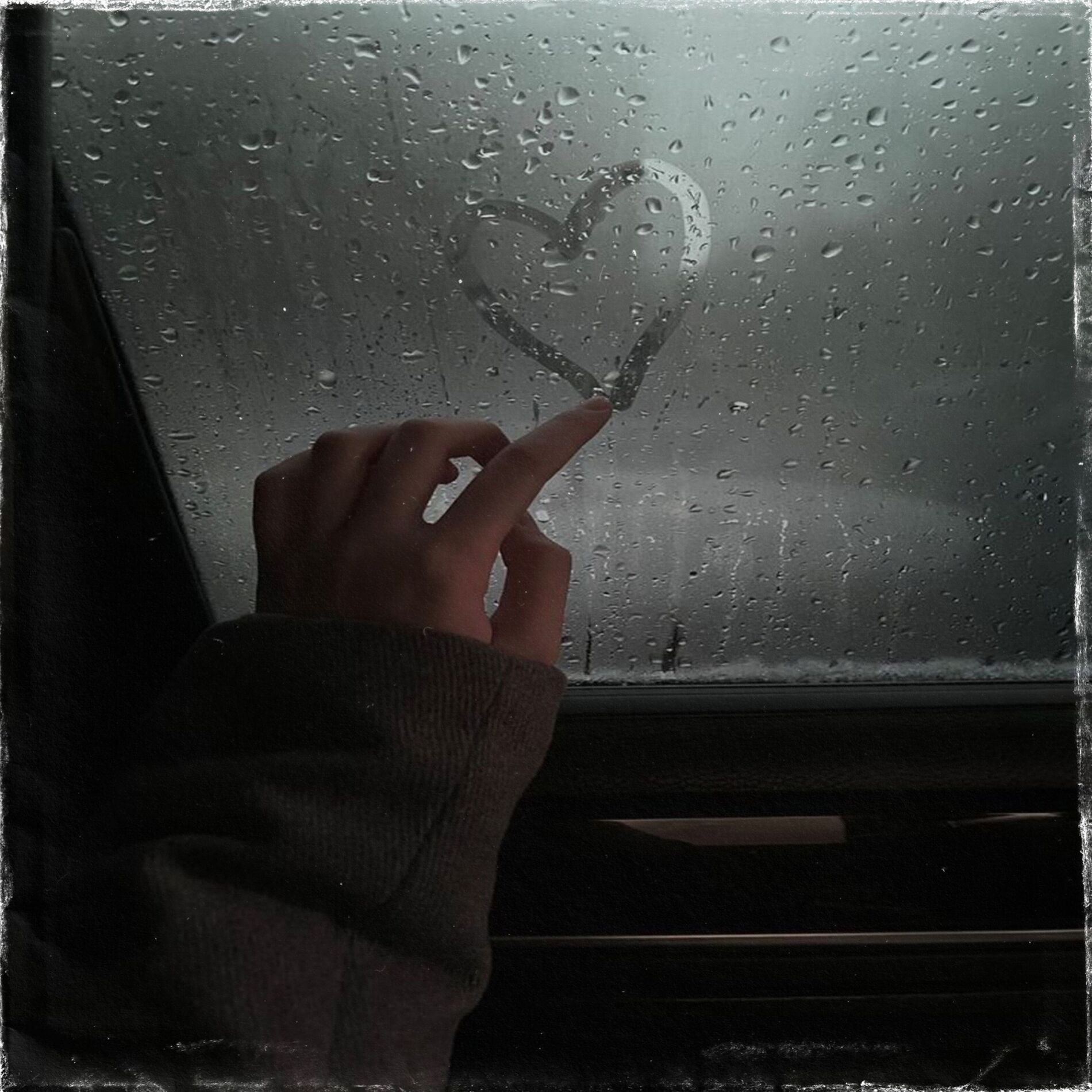 Album cover of Besos que Llovieron