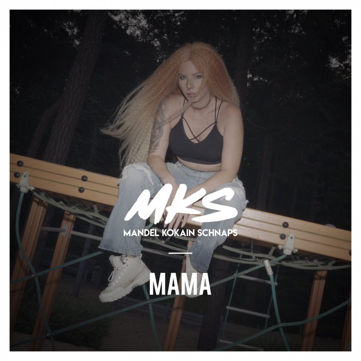 Album cover of Mama