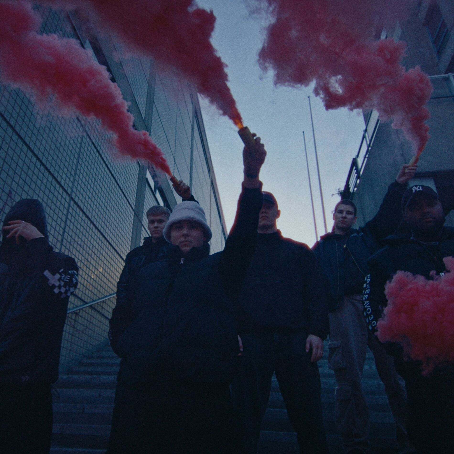 Album cover of Pakko tehä nyt (feat. Leone, Naatan, Evert, Jodahe & Cimi)