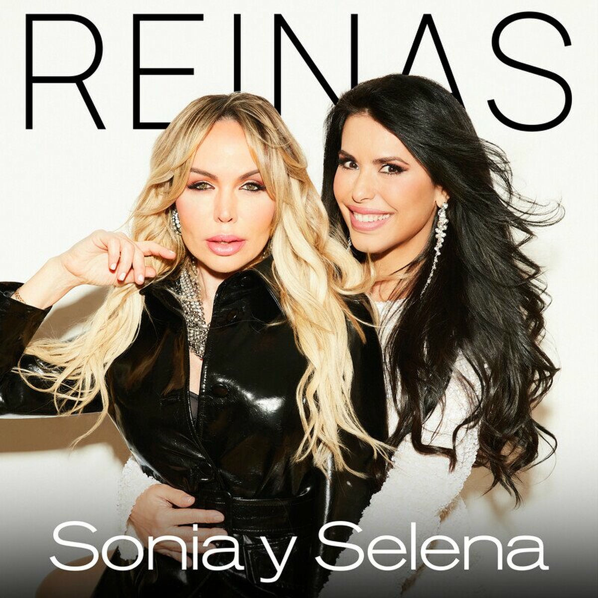 Album cover of REINAS