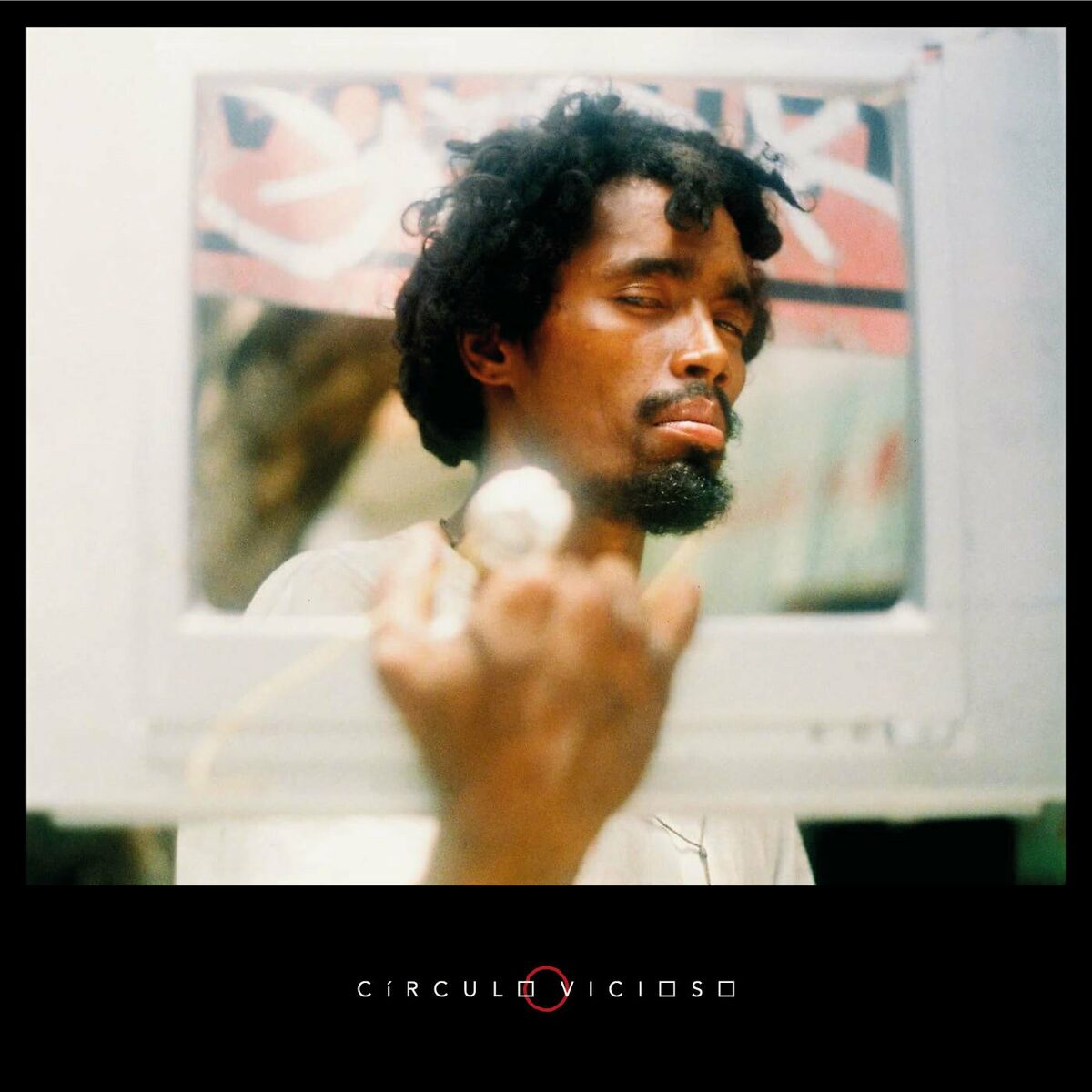 Album cover of Círculo Vicioso