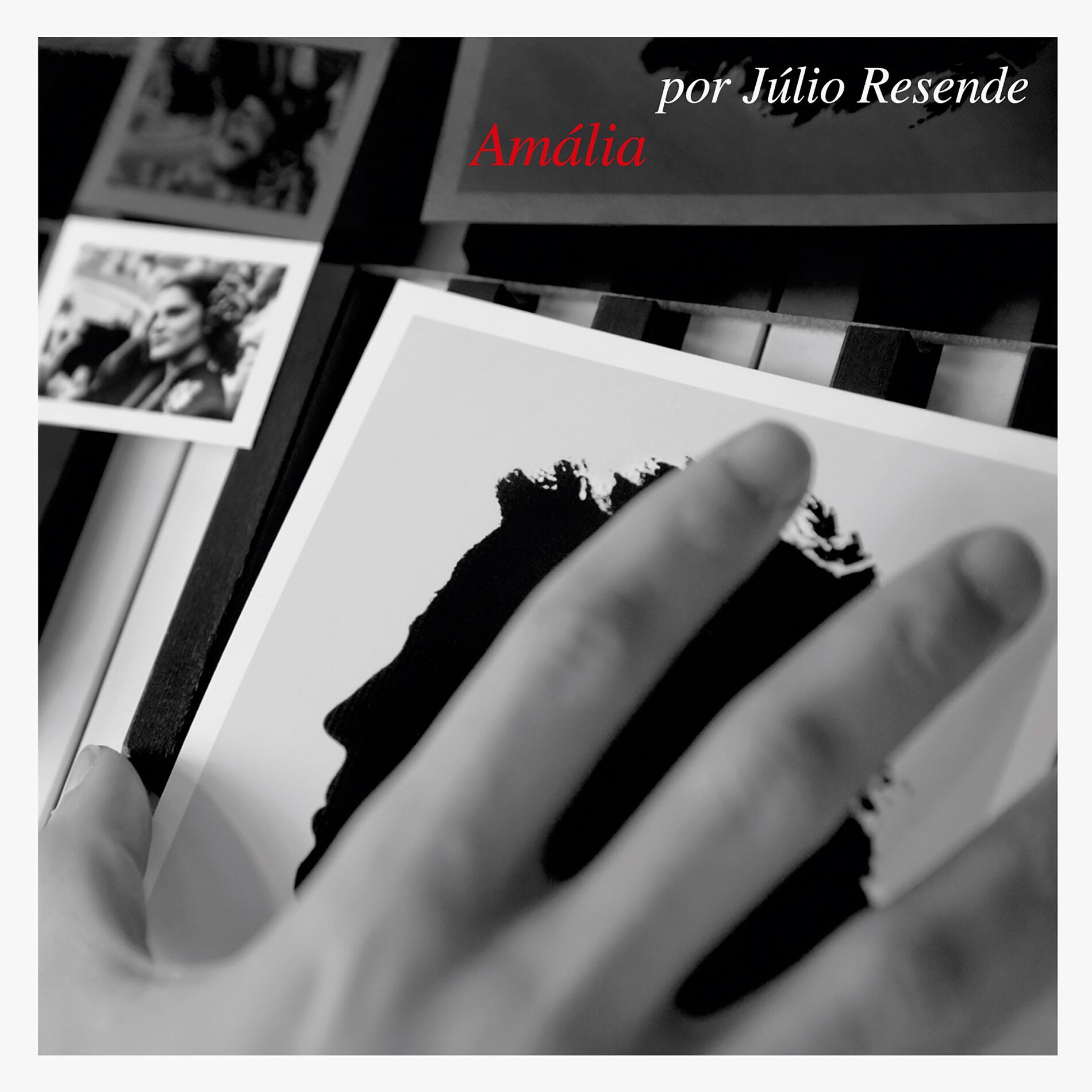 Album cover of Amália por Júlio Resende