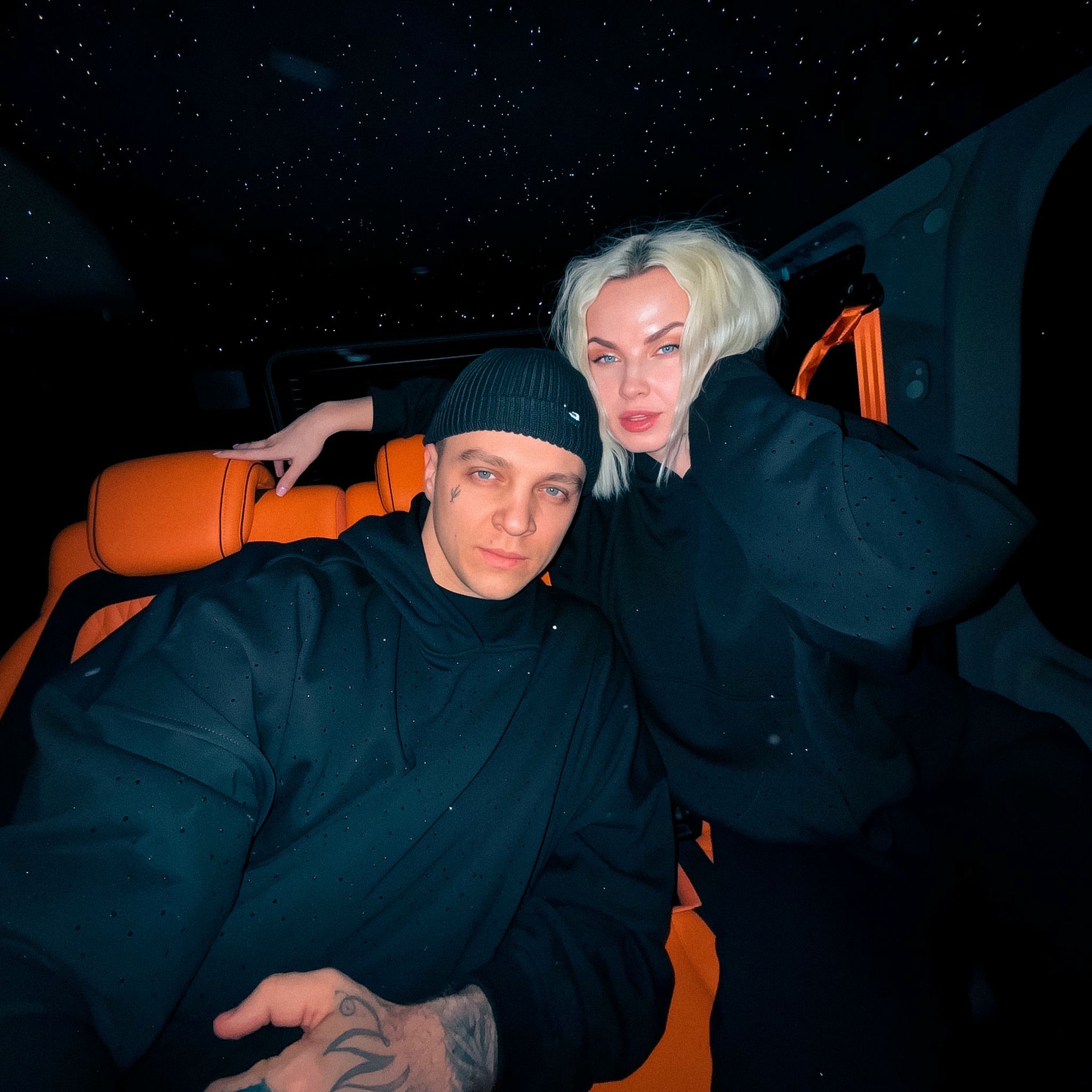 Album cover of Пока играет техно
