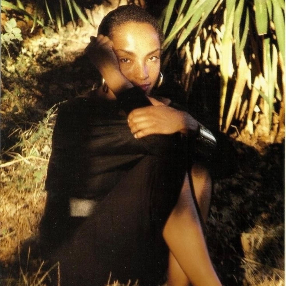 sade and ian watts photos - Ilustrasi 3
