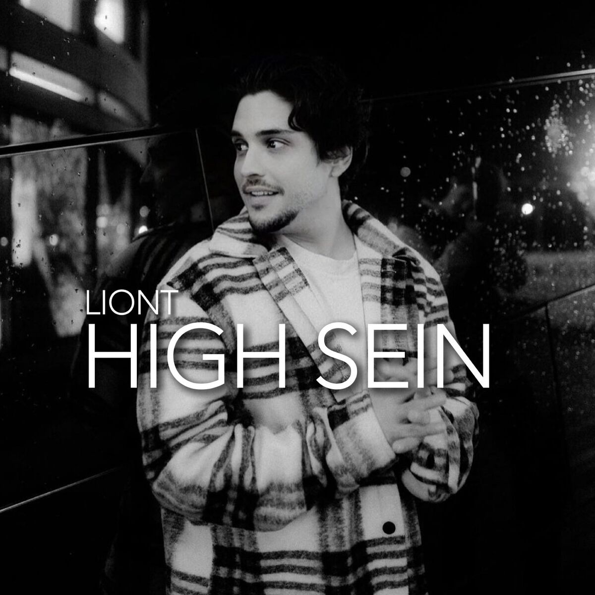 Album cover of High sein