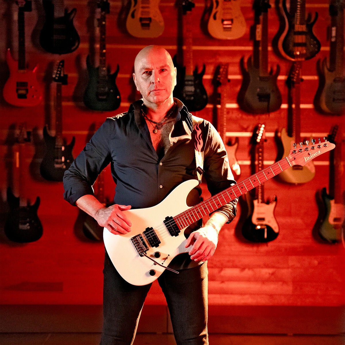 Album cover of İki Dünya Arasında
