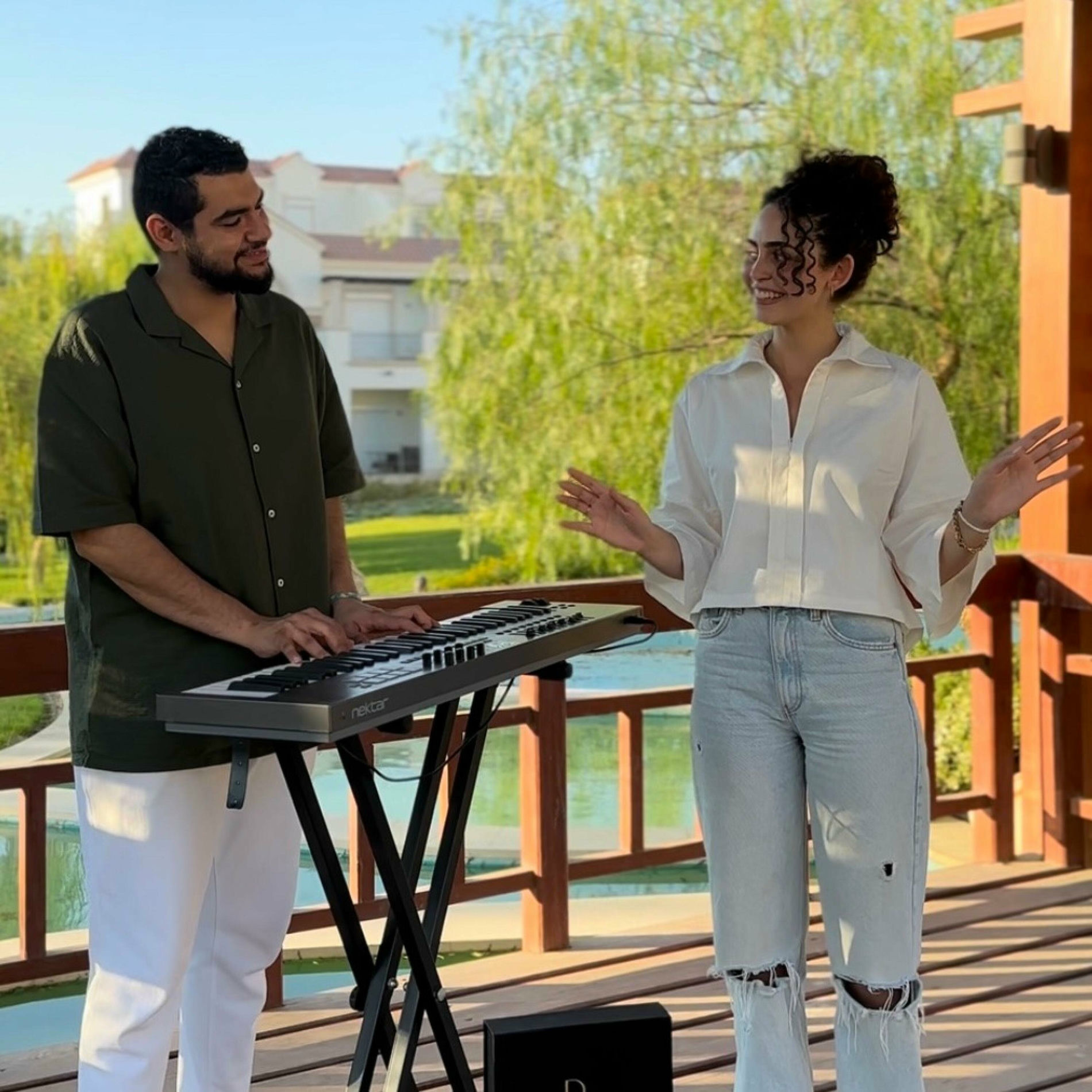 Album cover of الدنيا ريشة في هوا (feat. Bishoy Safwat)