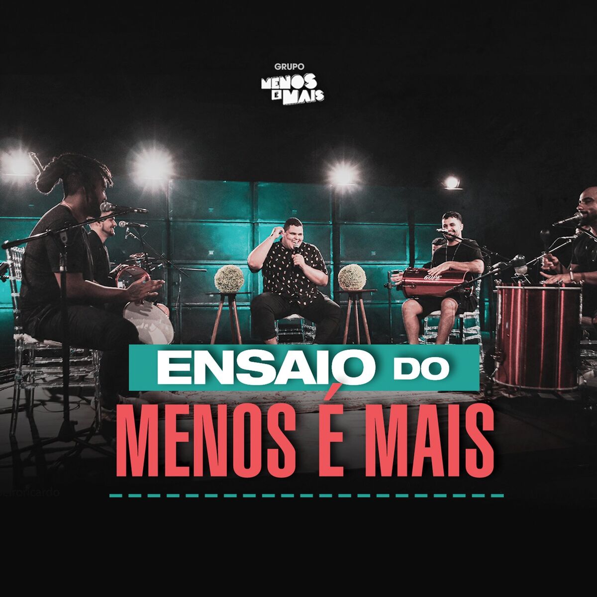 Album cover of Só de Olhar / 40 Graus de Amor / Luz das Estrelas