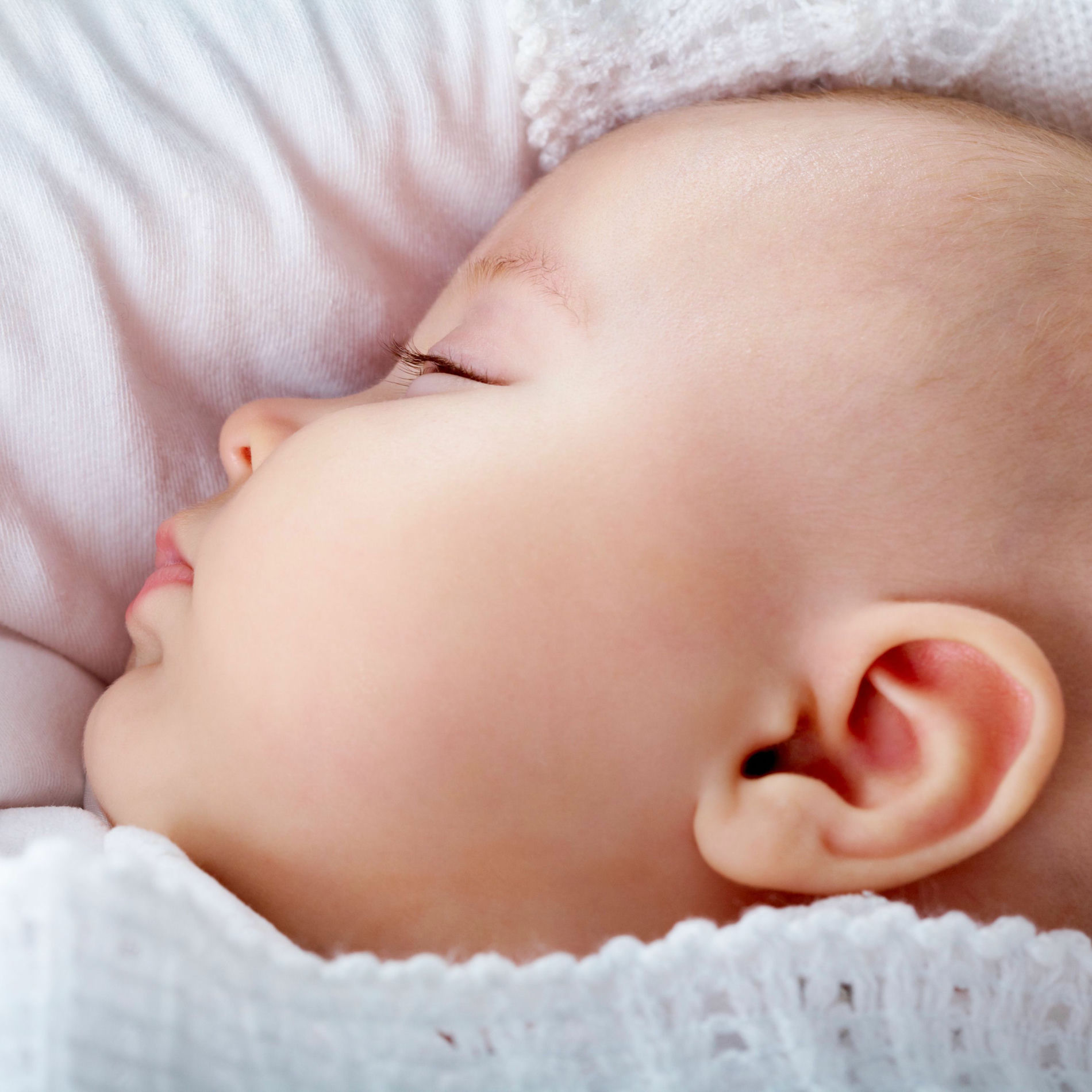 Album cover of Dreamy Baby Melodies: Ambient Music for Calm Serenity