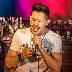 Cover of Um Degrau na Escada / Tô por Aí (Ao Vivo)