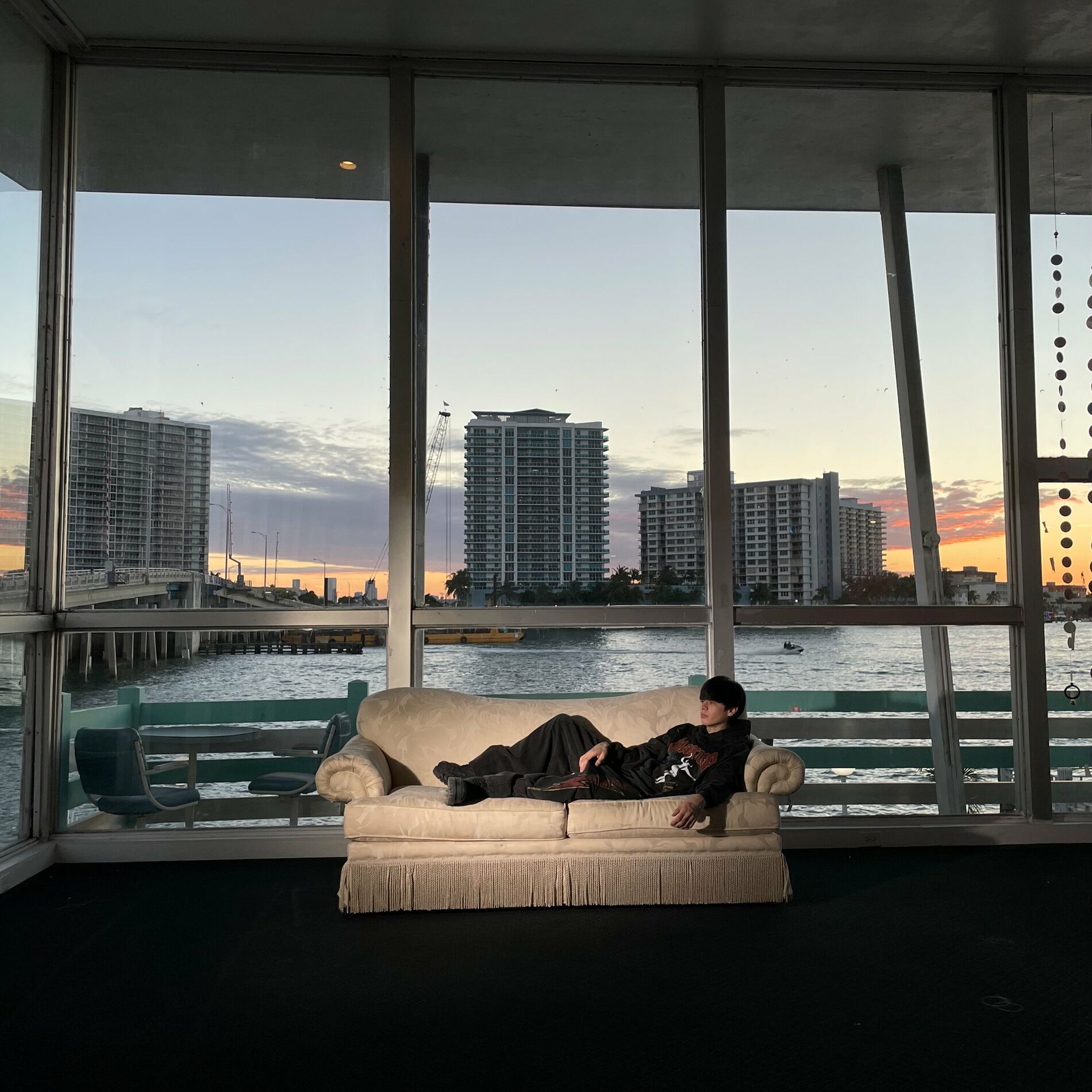 Album cover of VESTIDO