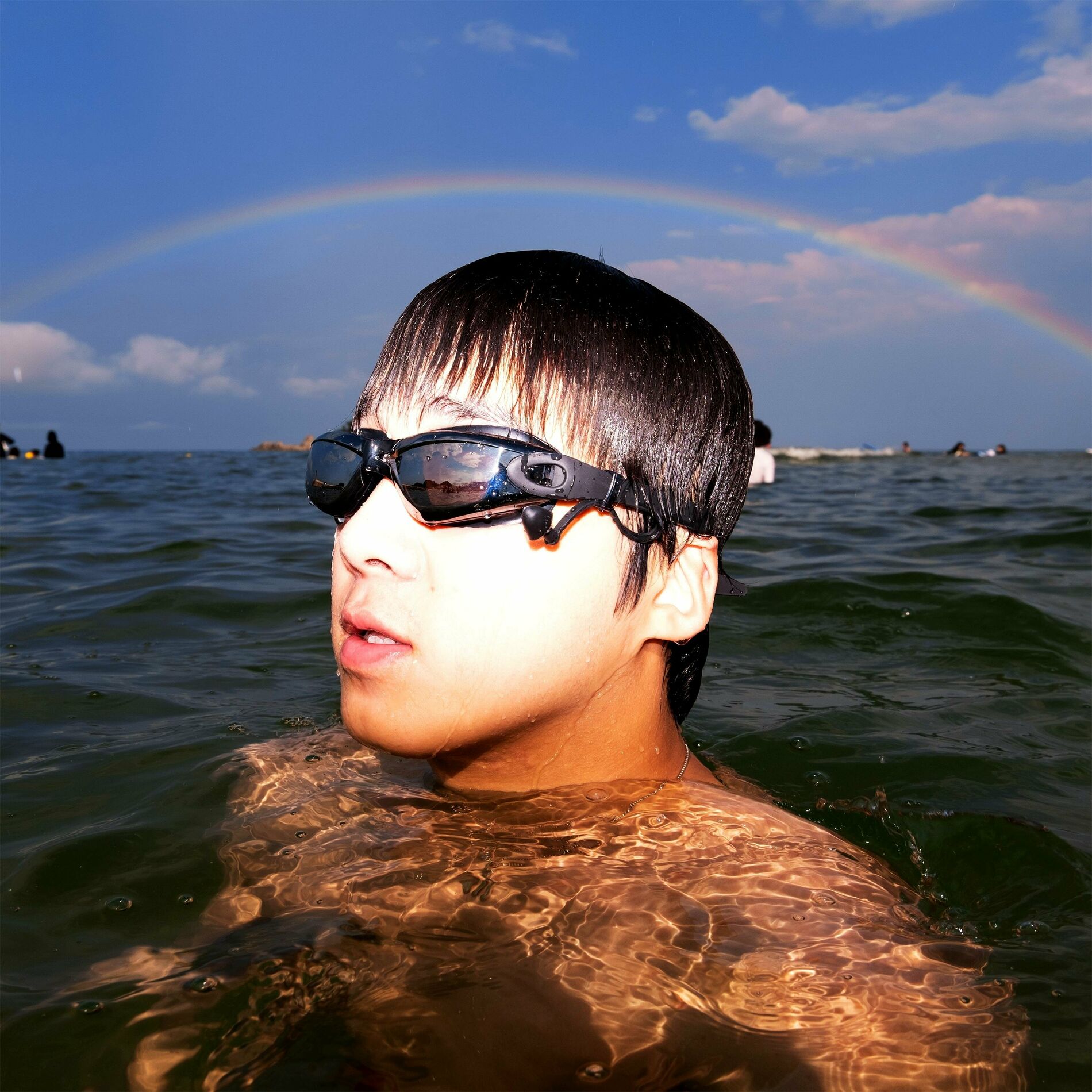 Album cover of Sunday Wave (Feat. Loco, Valo)