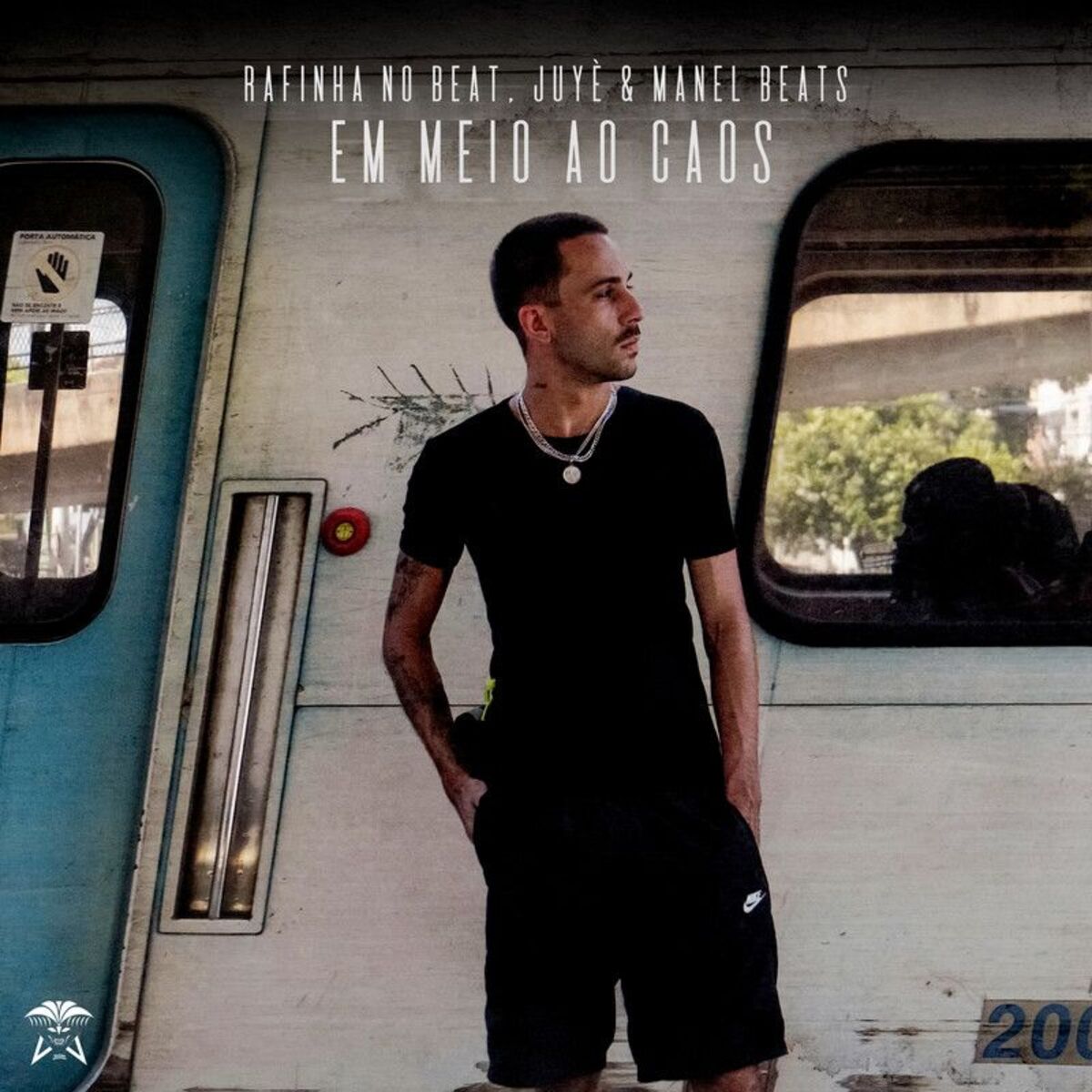 Album cover of Em Meio Ao Caos