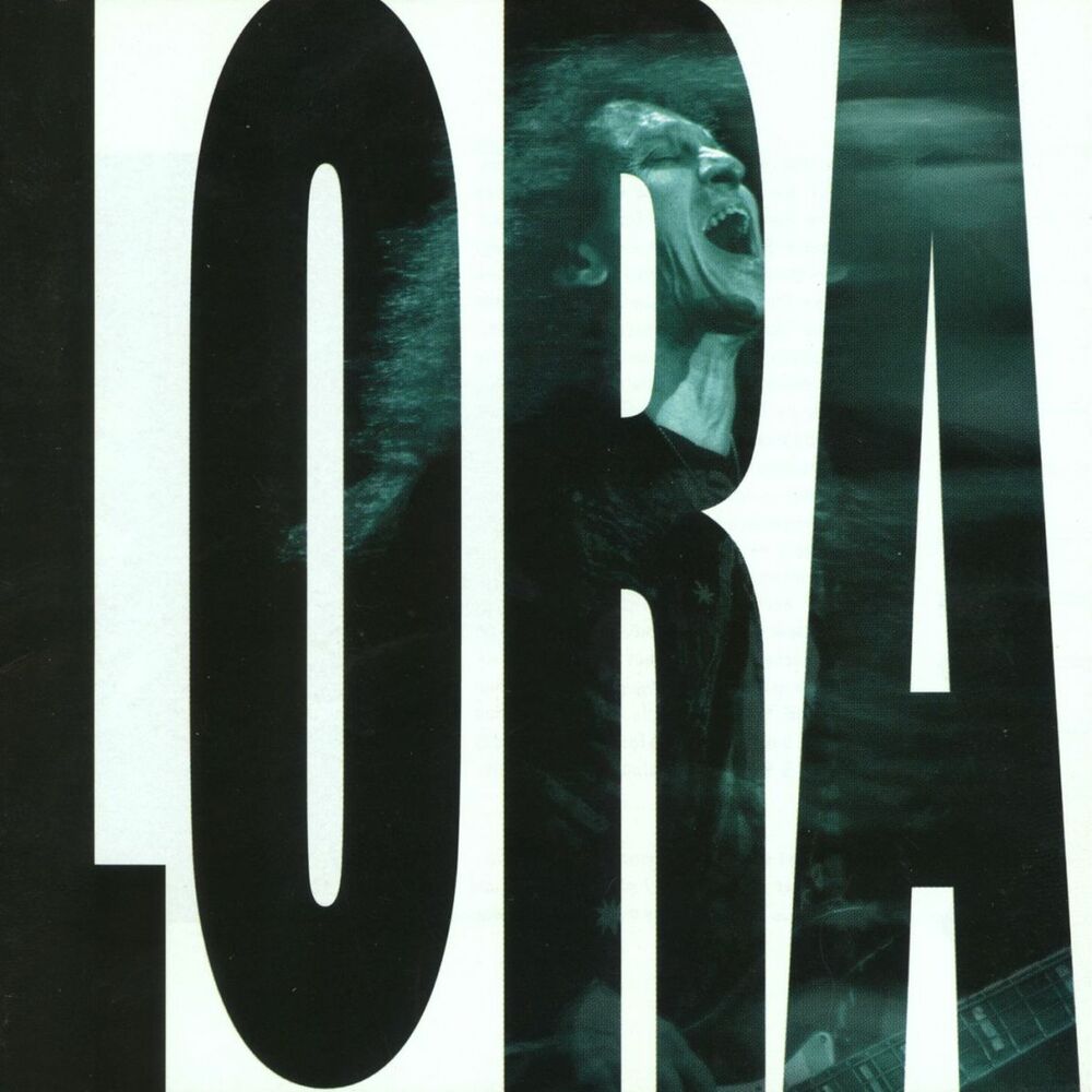 Picture of Lora, su lira y sus rolas