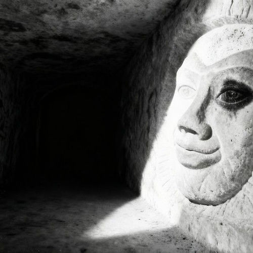 Lost in Catacombs