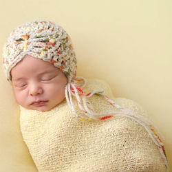 Reflective Baby Dreamscape: Gentle Tones for Cozy Sleep