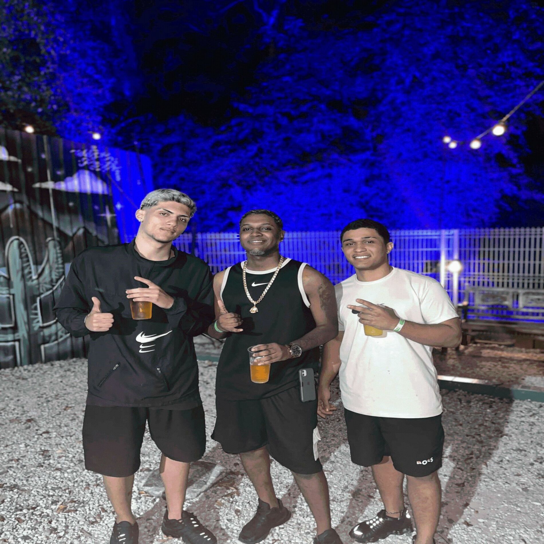 Album cover of POR ISSO THAIZINHA VOLTOU x VEM NO PIRU (feat. Dj Kevin )
