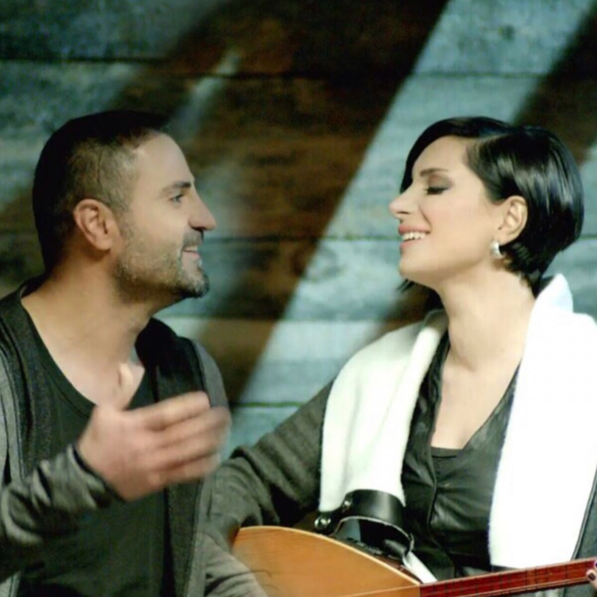 Album cover of Candan İleri