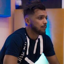 Cover of لي عنده شي محنة